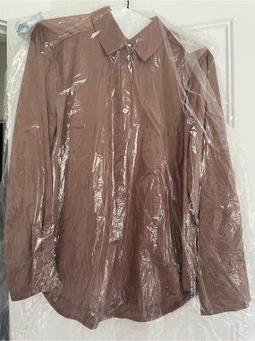 L - Beige/goldish/brown dress shirt